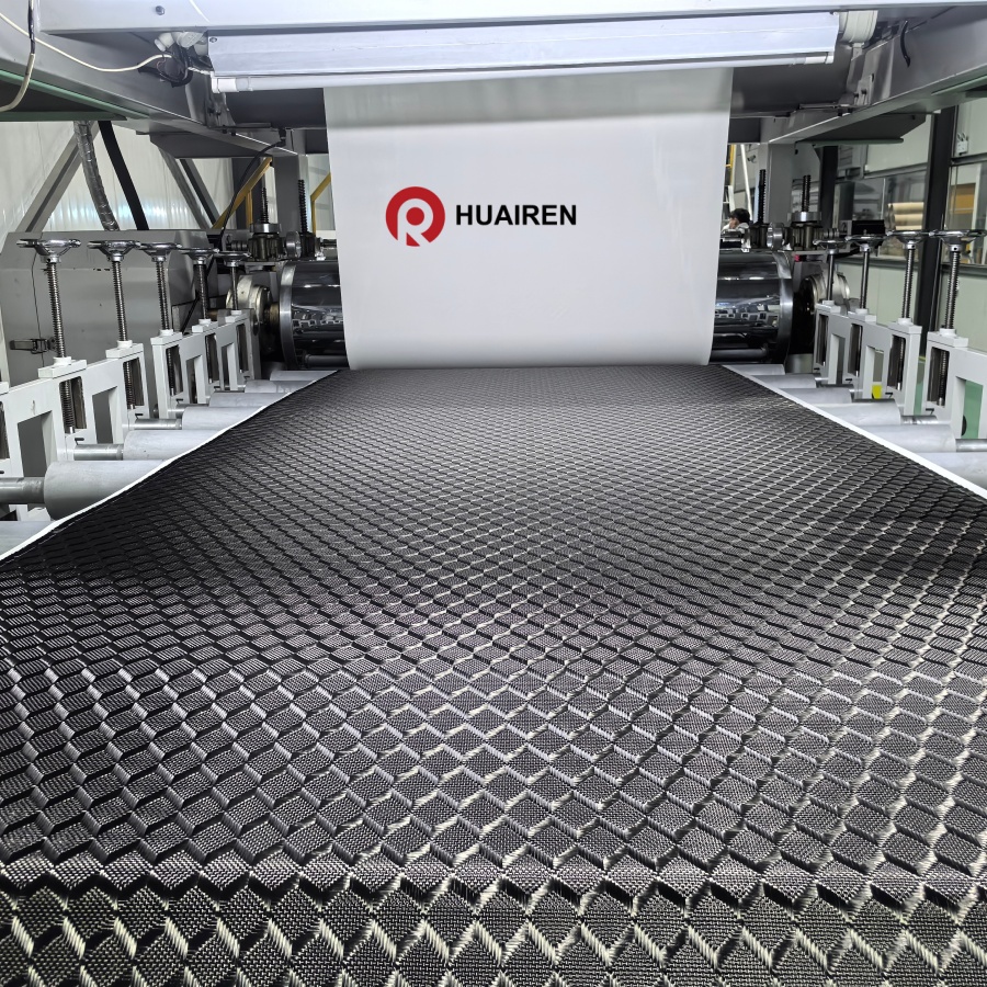 Кубический жаккардовый препрег из углеродного волокна 240 г/м²